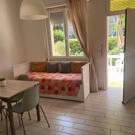 Apartment Il Garofano Quercianella